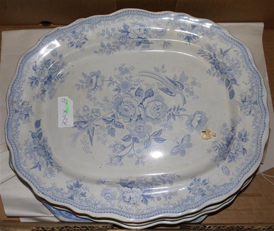 5 blue & white heart plates
